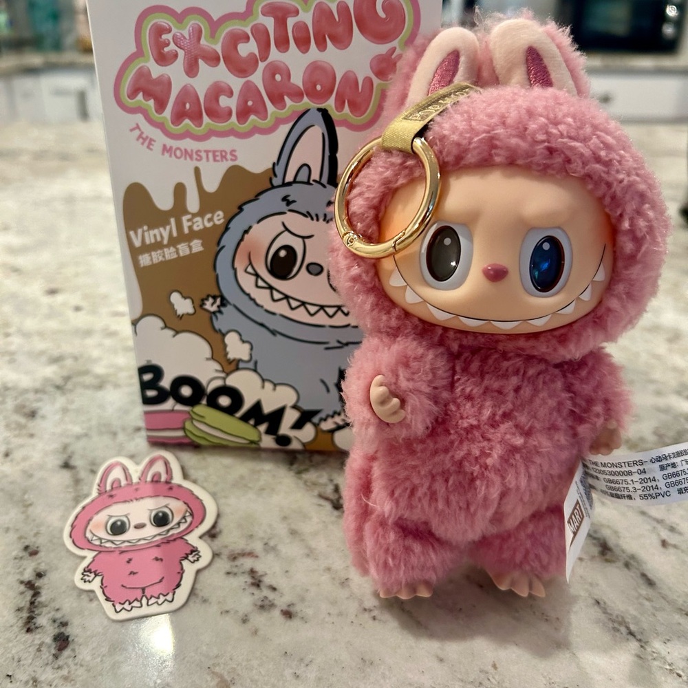 Pop Mart AUTHENTIC Excitinf Macarons Labubu Lychee Berry